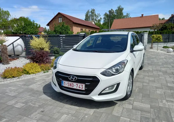 hyundai i30 wyszogród Hyundai I30 cena 39900 przebieg: 77000, rok produkcji 2015 z Wyszogród